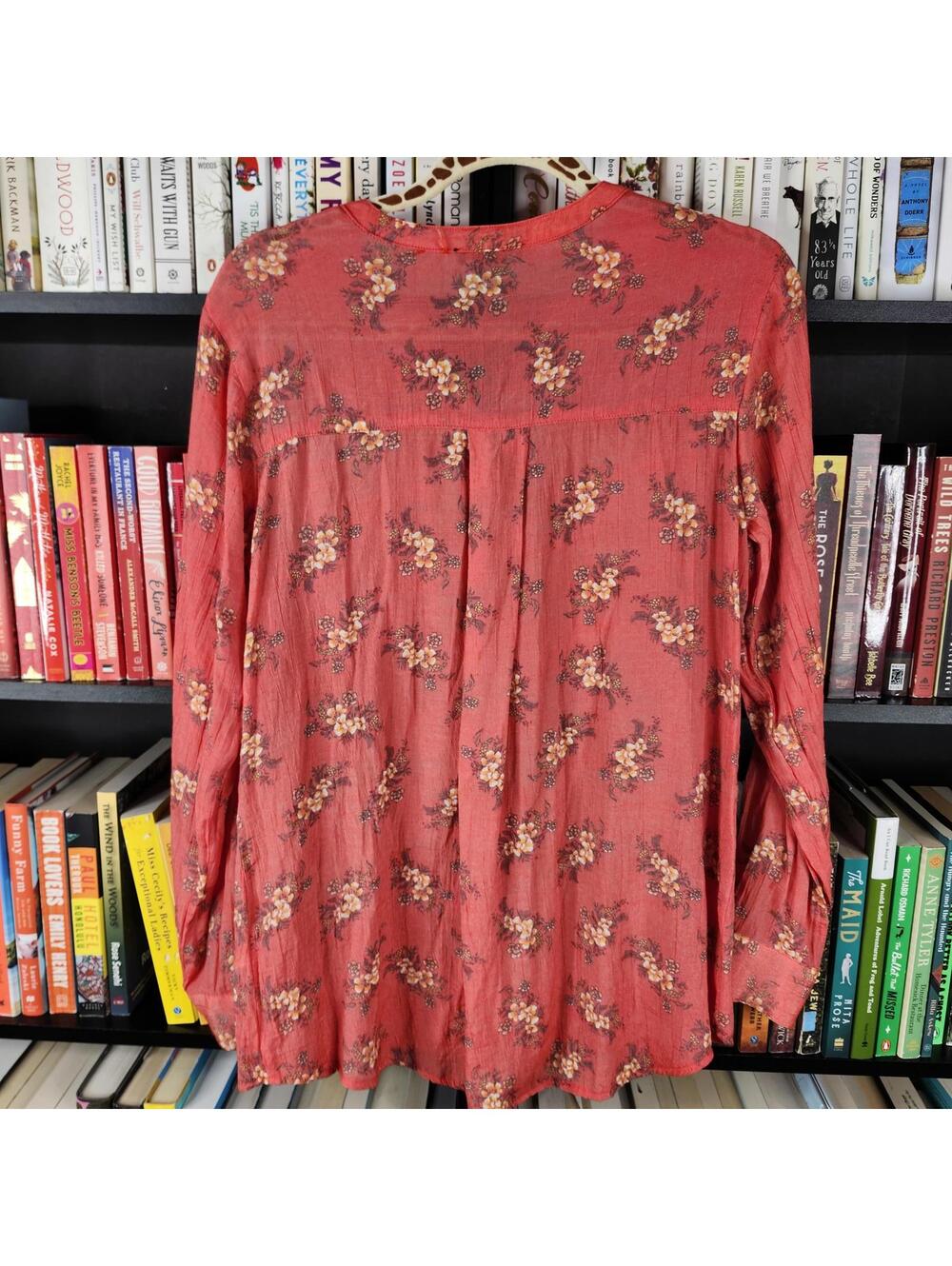 BYdesign Pink Floral Button Front Blouse Medium Like New Rayon Top - Picture 3 of 4